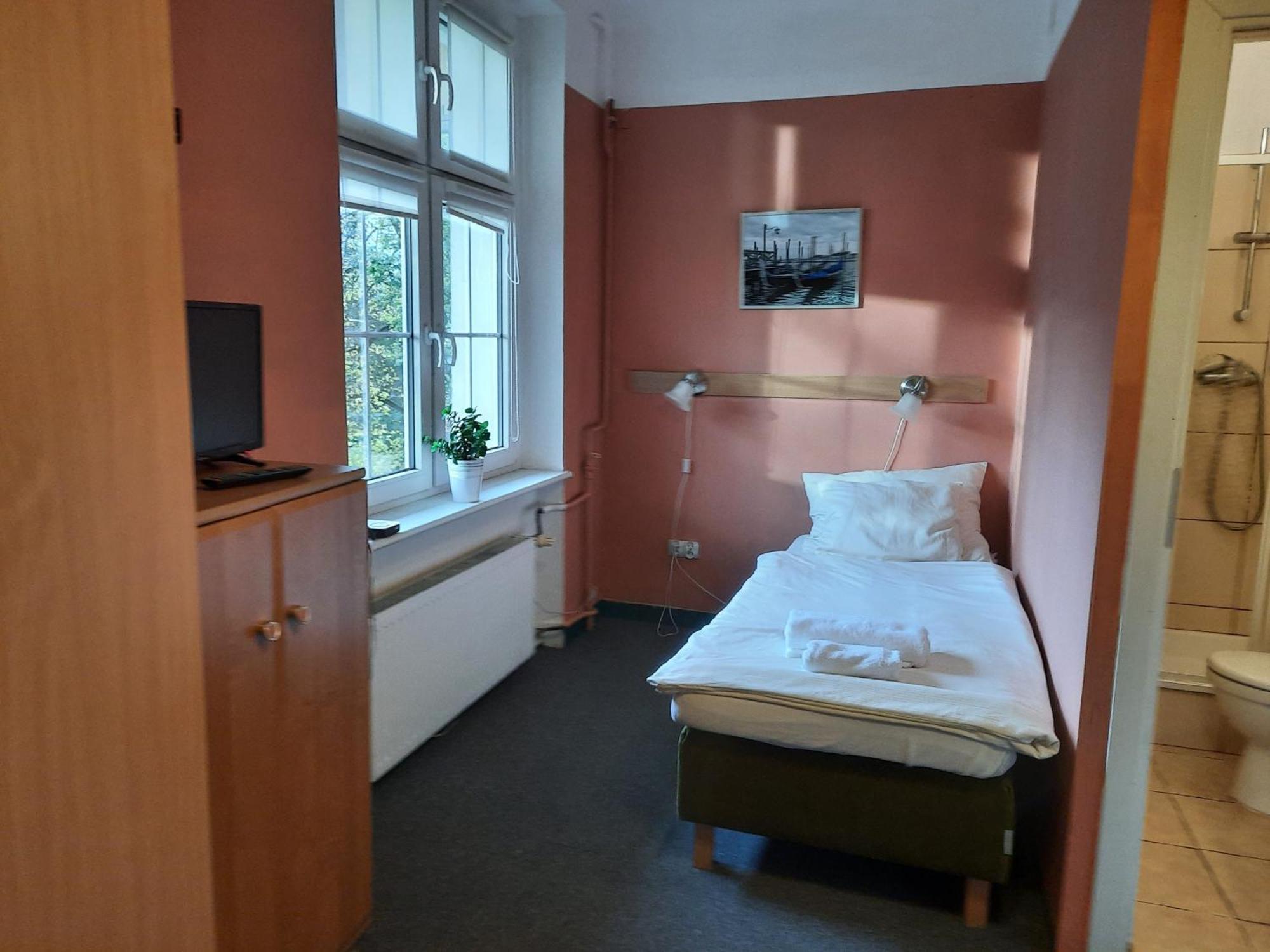Pod Starymi Lipami Appartement Szczecin Buitenkant foto