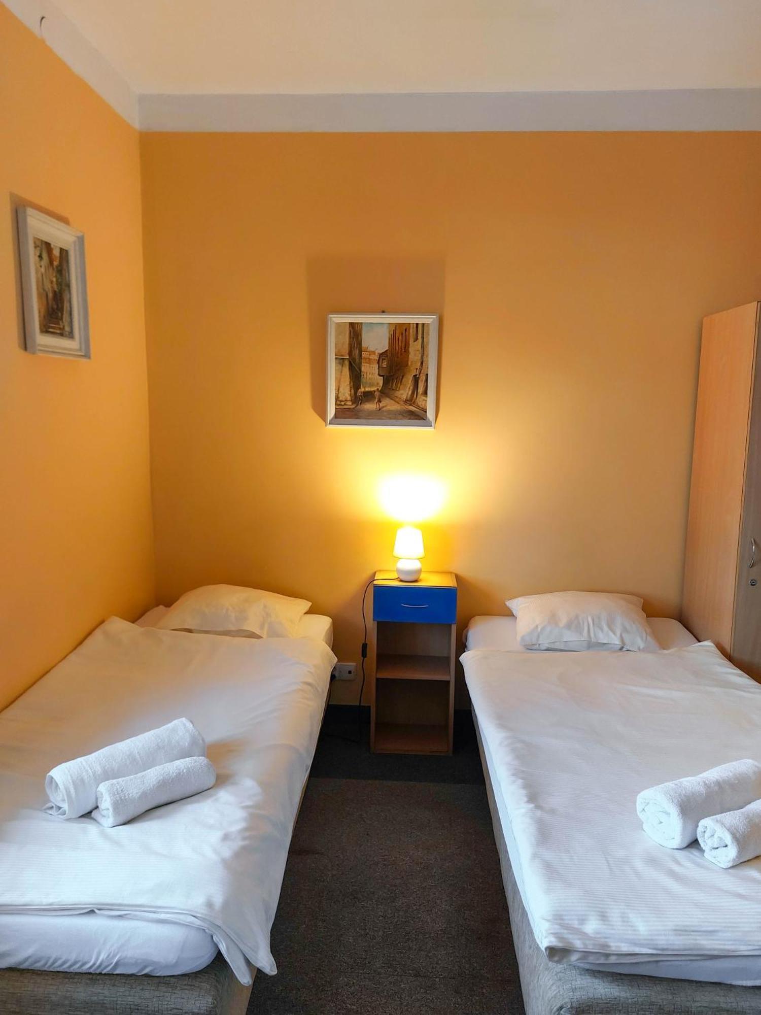 Pod Starymi Lipami Appartement Szczecin Buitenkant foto