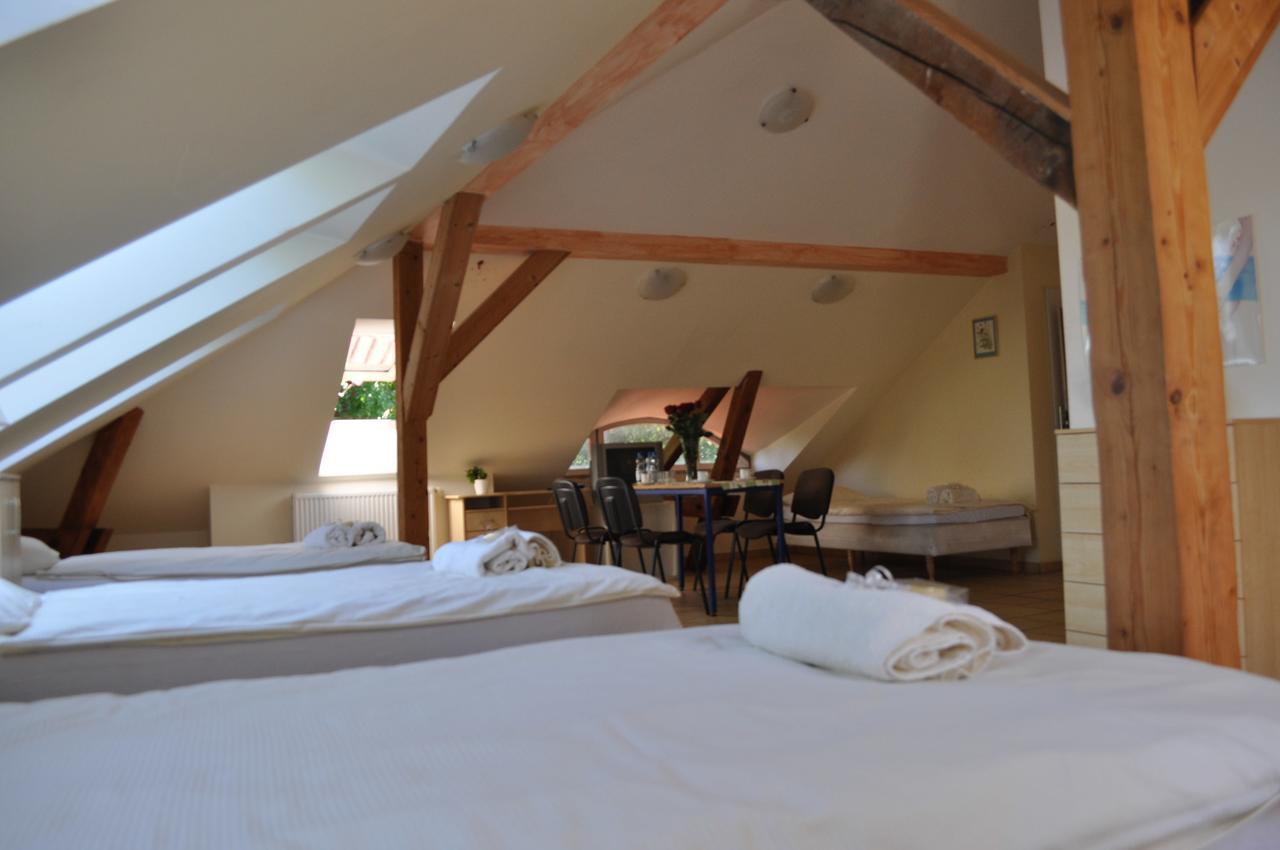Pod Starymi Lipami Appartement Szczecin Buitenkant foto